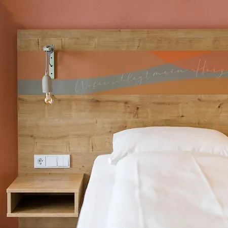 Stadthotel Otel Freilassing